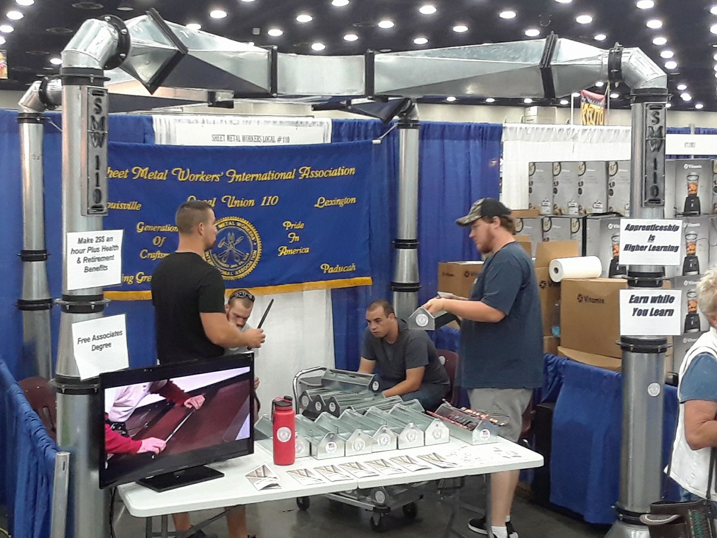 EPI Reminds Nation How Unions Help Workers SMART